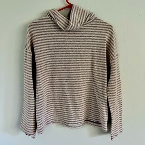 Striped loose turtleneck sweater